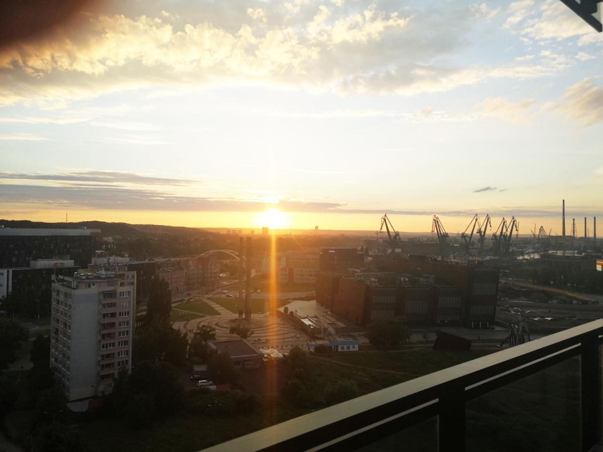 Walowa Tower Apartments Gdańsk Exteriör bild