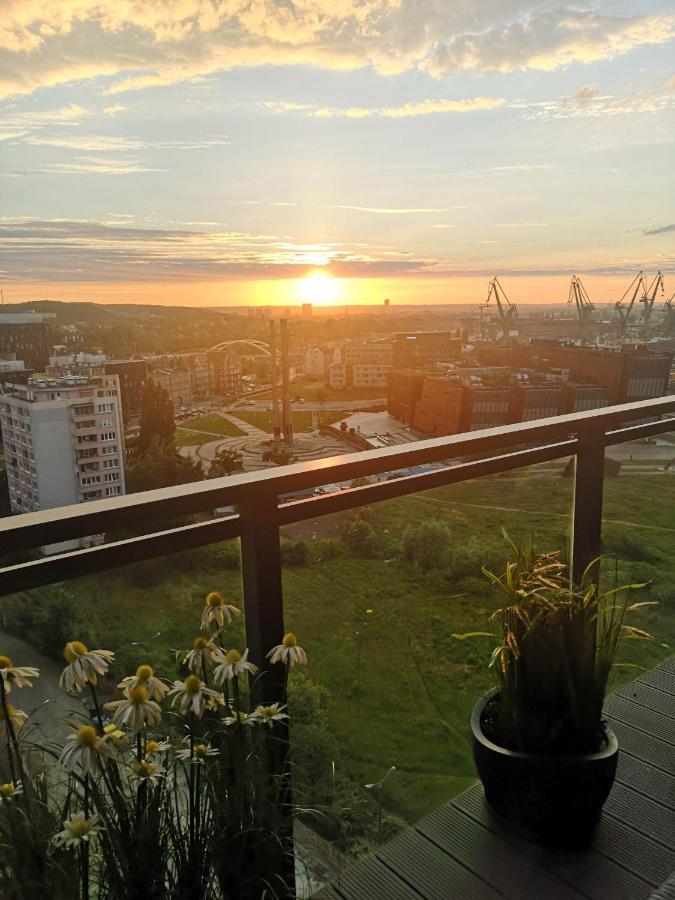 Walowa Tower Apartments Gdańsk Exteriör bild